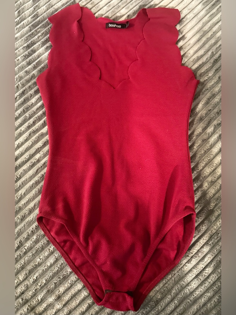 Boohoo Pink-Red Scallop-Trim One-Piece Bodysuit
